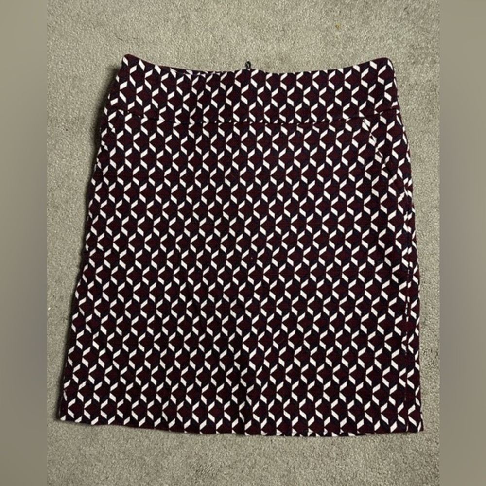Ann Taylor Burgundy Geometric Diamond Print Pencil Skirt Size 10 Cotton Stretch